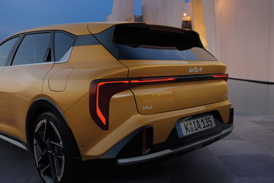 Kia K4 Back